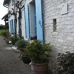 Et D'hotes Le Chene Billault Bed & Breakfast Pouant
