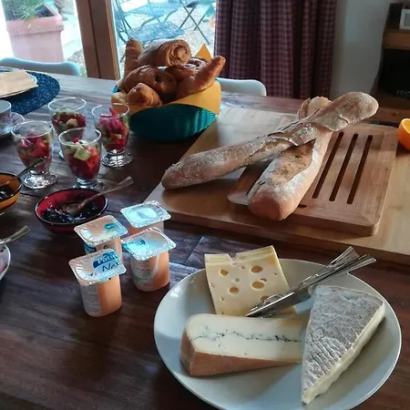 Couette-café Et D'hôtes Le Chêne Billault Pouant