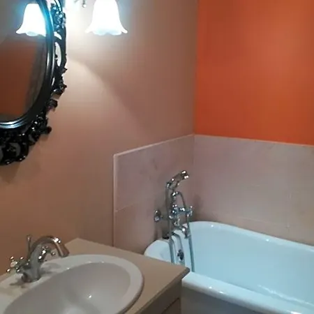 Et D'hotes Le Chene Billault Bed & Breakfast Pouant