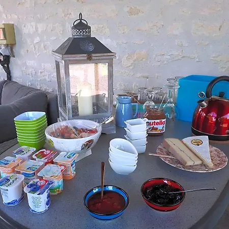 Et D'hotes Le Chene Billault Bed & Breakfast Pouant